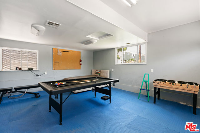 328 E Plymouth Street, Inglewood CA: https://media.crmls.org/mediaz/83c116ad-7a00-4d1a-a766-b2eb4a7e52e0.jpg