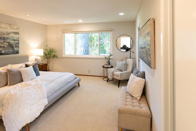 3523 Oak Drive, Menlo Park CA: https://media.crmls.org/mediaz/83c1d009-5573-489b-b79f-a026cf394b50.jpg