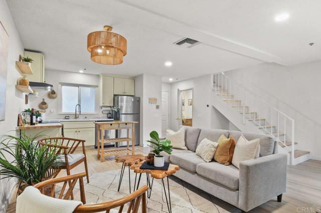 Detail Gallery Image 1 of 1 For 5377 Lake Murray Bld, La Mesa,  CA 91942 - 2 Beds | 2/1 Baths
