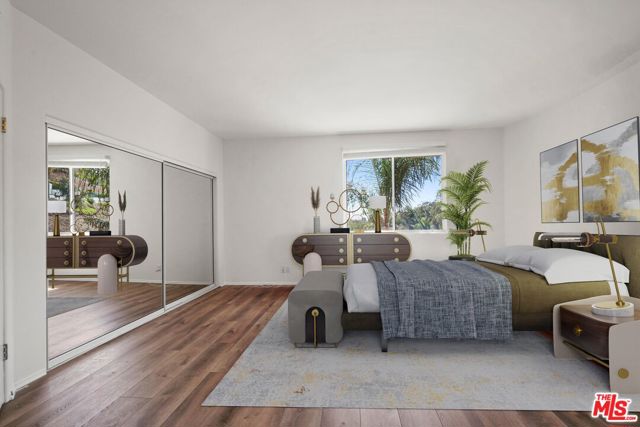 32215 Pacific Coast Highway, Malibu CA: https://media.crmls.org/mediaz/83c33f31-8716-4f37-92ca-35942e9a609e.jpg