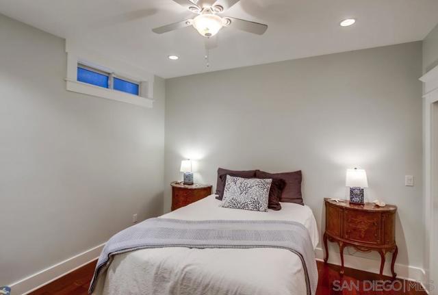 240 B Avenue, Coronado CA: https://media.crmls.org/mediaz/83c37232-61c0-4788-a3e1-a3b8c21140be.jpg