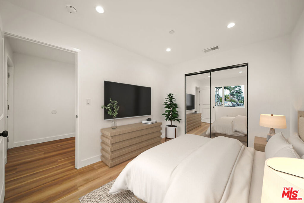 8664 Cadillac Ave, Los Angeles, CA 90034, photo 15