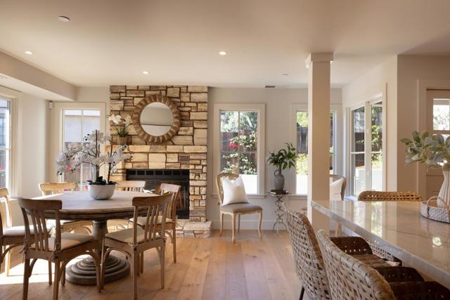 4 Oak Knoll Way, Carmel CA: https://media.crmls.org/mediaz/83c42fe4-2eac-4d9c-9b88-00fff5a23473.jpg