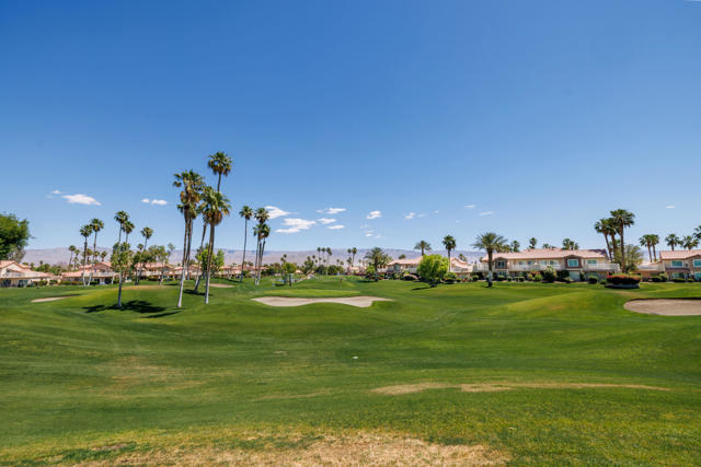 78337 Scarlet Court, La Quinta CA: https://media.crmls.org/mediaz/83c49f66-db5f-4497-9d6b-18acf842f8eb.jpg