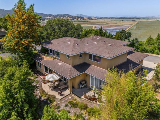 454 Upper Road, San Rafael CA: https://media.crmls.org/mediaz/83c56bb1-8ee5-4e96-9e5d-a81e72c3ccbc.jpg
