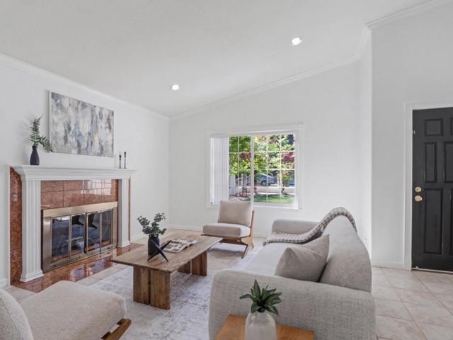 4950 Scarlett Way, San Jose CA: https://media.crmls.org/mediaz/83c58951-e009-479d-a353-40774bed217b.jpg