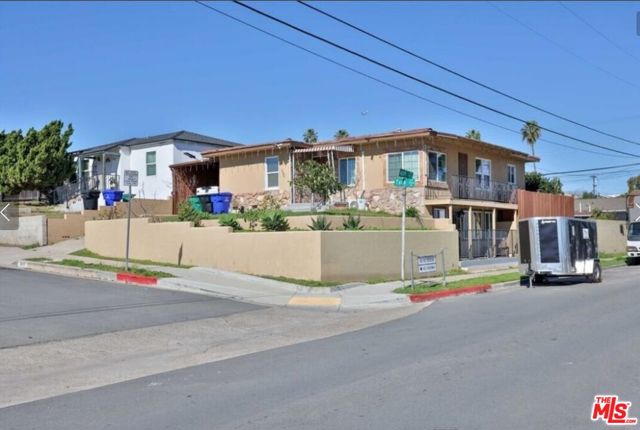 Image 21 of 47 For 3996 Teak Street