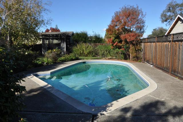 15104 Bel Escou Drive, San Jose CA: https://media.crmls.org/mediaz/83c7a87f-f6fd-4b56-99db-bdd01a9decfd.jpg