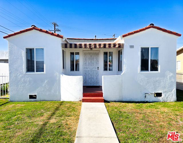 1111 N Spring Avenue, Compton CA: https://media.crmls.org/mediaz/83c7aff8-e377-4c26-bd72-1cc8e1111f94.jpg