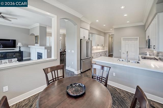 Image 7 of 59 For 539 High Eagle Ct