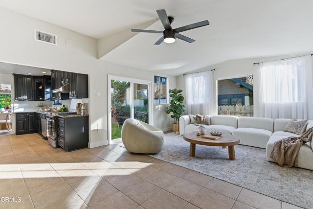 Detail Gallery Image 8 of 17 For 967 N El Molino Ave, Pasadena,  CA 91104 - 3 Beds | 2 Baths