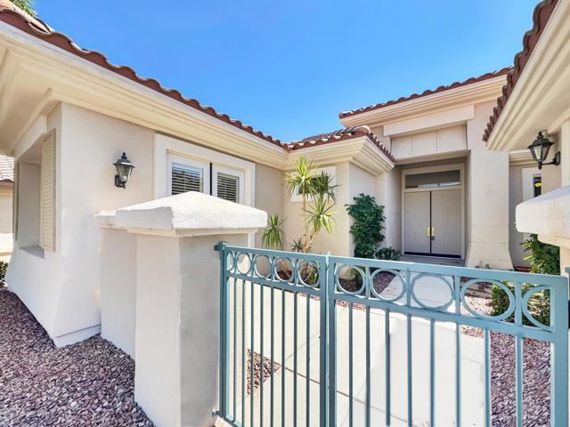 35925 Rosemont Drive, Palm Desert CA: https://media.crmls.org/mediaz/83caa367-43b8-4525-bca4-272ae605bc87.jpg