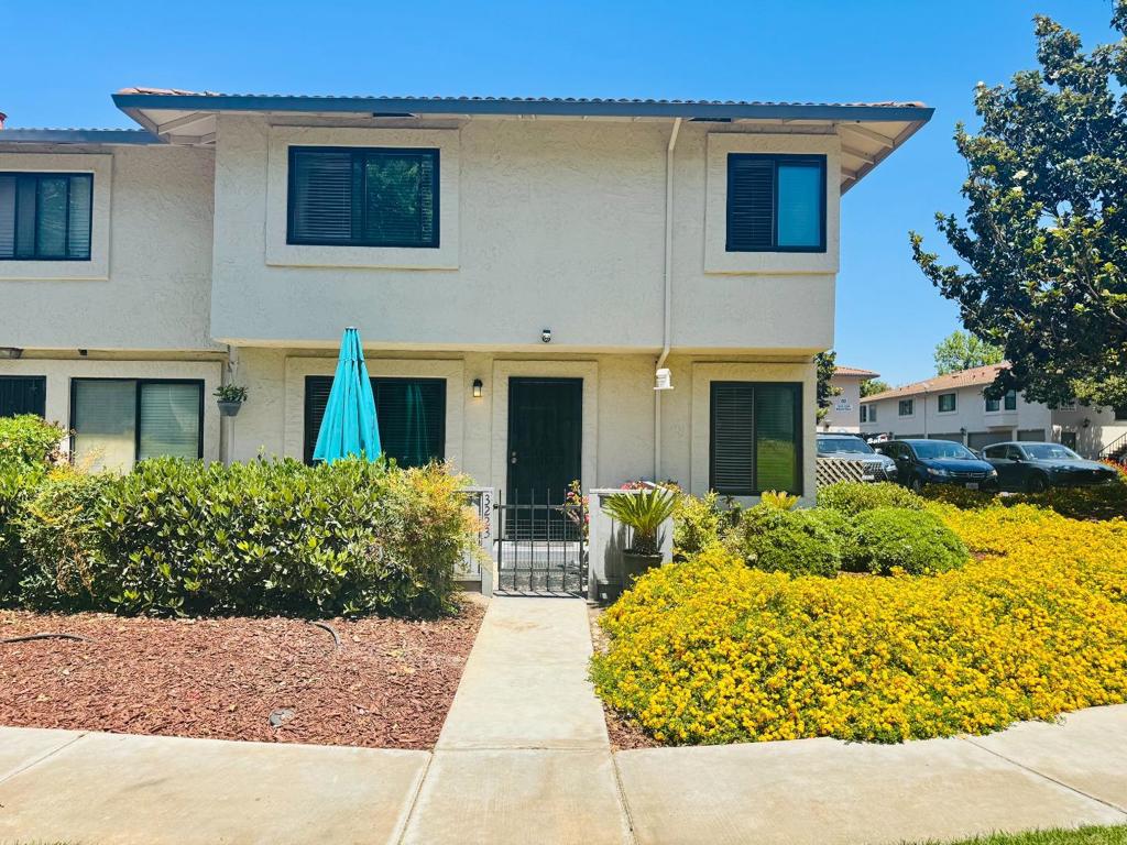 3223 Kenhill Drive
