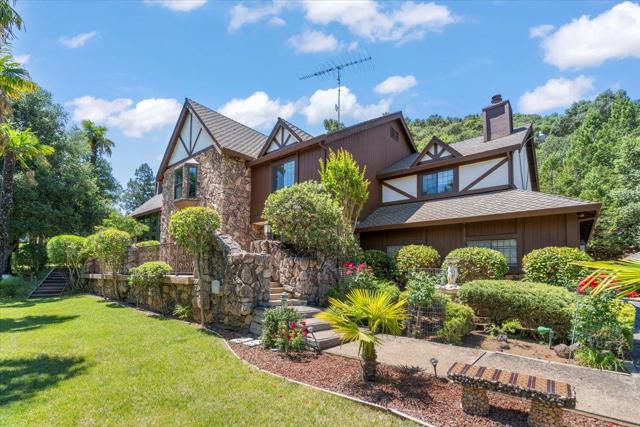 2155 Lilac Lane, Morgan Hill CA: https://media.crmls.org/mediaz/83caf363-5508-48f5-bc66-1cf4c015d793.jpg