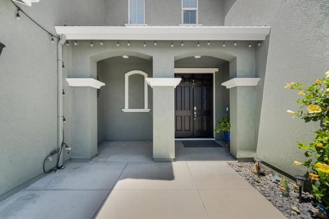 17753 Wheat Field Street, Lathrop CA: https://media.crmls.org/mediaz/83cb7147-4244-422a-bd13-a2762a9689ba.jpg