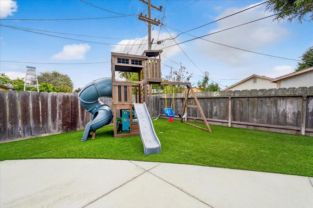 https://media.crmls.org/mediaz/83cbc273-a4b0-4164-868b-72376a1727d7.jpg?preset=X-Large