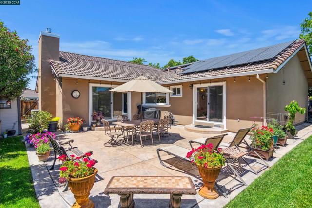 3509 Gulfstream Street, Pleasanton CA: https://media.crmls.org/mediaz/83cc161f-575e-4598-8341-4ddf2e7ca4a0.jpg