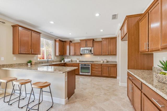 17425 Shelton Way, Morgan Hill CA: https://media.crmls.org/mediaz/83cc2f69-9c8f-47f0-a477-ec6d722dcfad.jpg