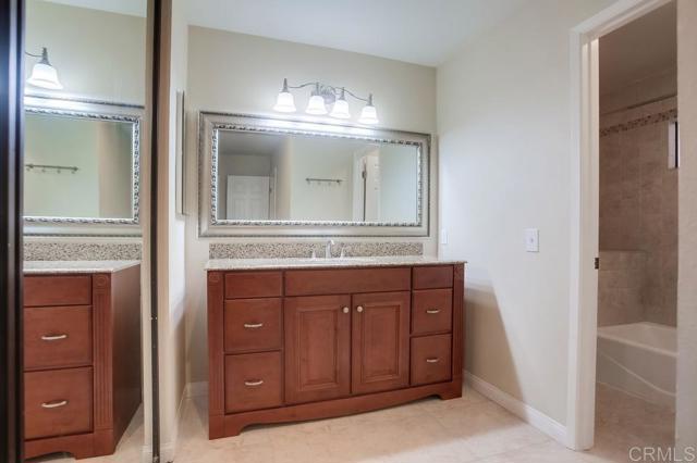 Detail Gallery Image 23 of 30 For 926 Lupine Hills Drive #15,  Vista,  CA 92081 - 2 Beds | 2 Baths