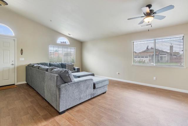 1001 Eagle Drive, Salinas CA: https://media.crmls.org/mediaz/83cc5033-3c52-4b07-98bf-1f6c204f4d8f.jpg