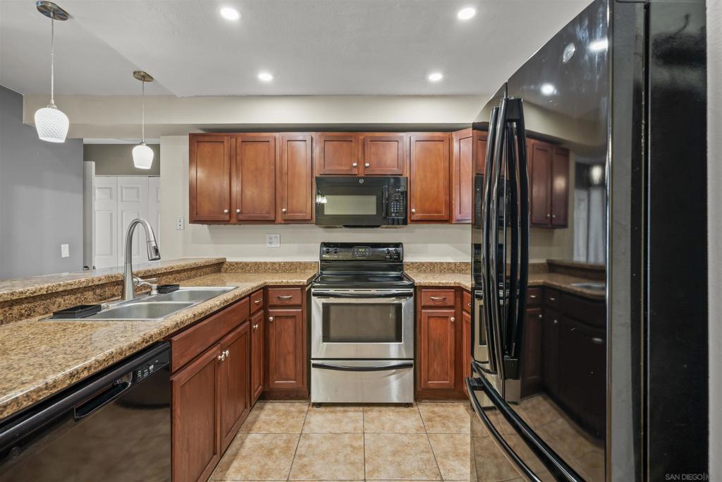 6131 Rancho Mission Rd - photo 5