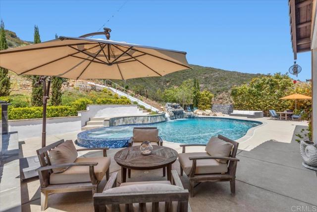 543 Ledge Street, San Marcos CA: https://media.crmls.org/mediaz/83ccb849-8e79-42e4-a0f8-9c78698af0a9.jpg