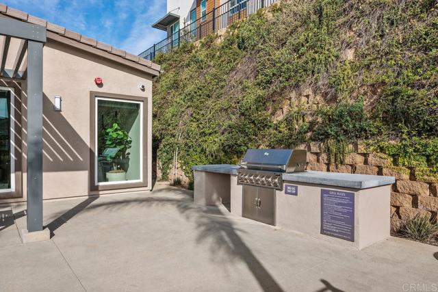 Detail Gallery Image 33 of 41 For 1047 Arrowood Trail, Vista,  CA 92081 - 3 Beds | 2/1 Baths