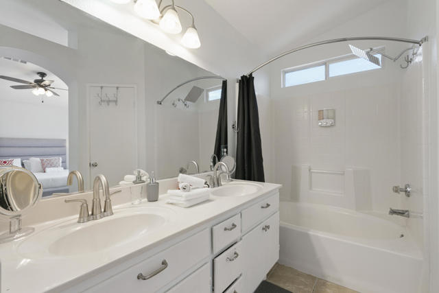 Image 9 of 26 For 80721 Sycamore Lane