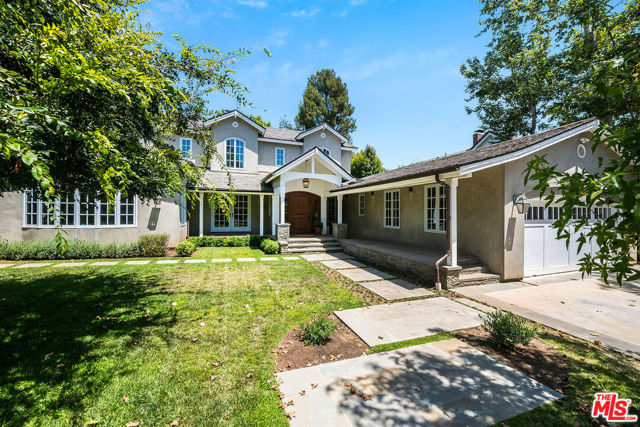 334 S Westgate Avenue, Los Angeles CA: https://media.crmls.org/mediaz/83cd370f-3ea9-4f21-b8f3-53e2cec351d1.jpg