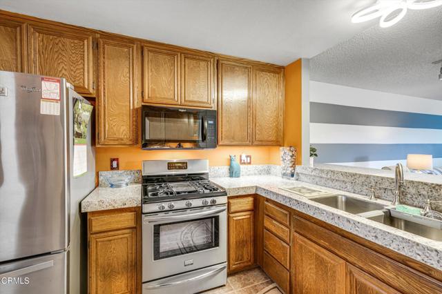 728 Island View Circle, Port Hueneme CA: https://media.crmls.org/mediaz/83cddf5a-fe0d-4f9f-b285-d9cb8a2bdf14.jpg