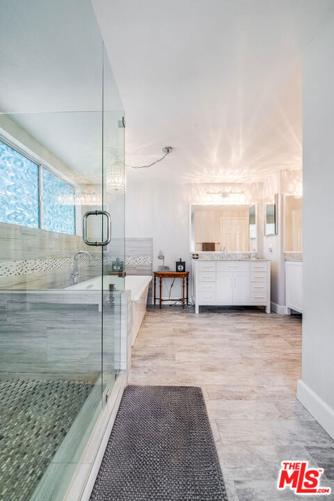 3909 Glenridge DriveSherman Oaks image #28