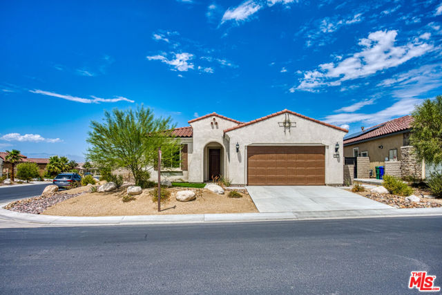10 Semillion, Rancho Mirage CA: https://media.crmls.org/mediaz/83cf06f6-cc03-41a8-b2d7-d703565b8b26.jpg