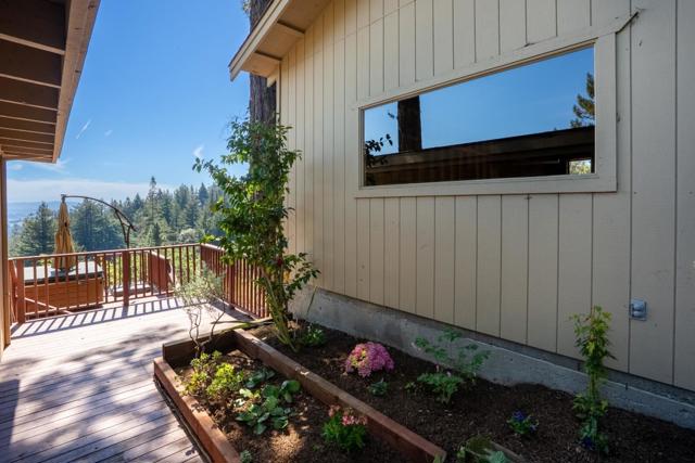 630 Caudill Road, Watsonville CA: https://media.crmls.org/mediaz/83cf25a8-50d0-4ca5-8dcf-0f7b983772df.jpg