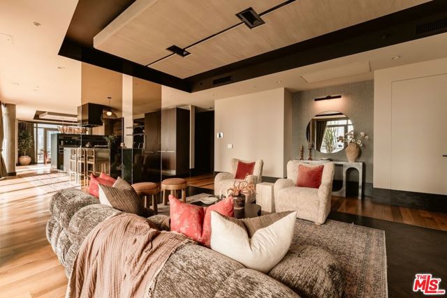 3 Bed Home for Sale in Los Angeles, California