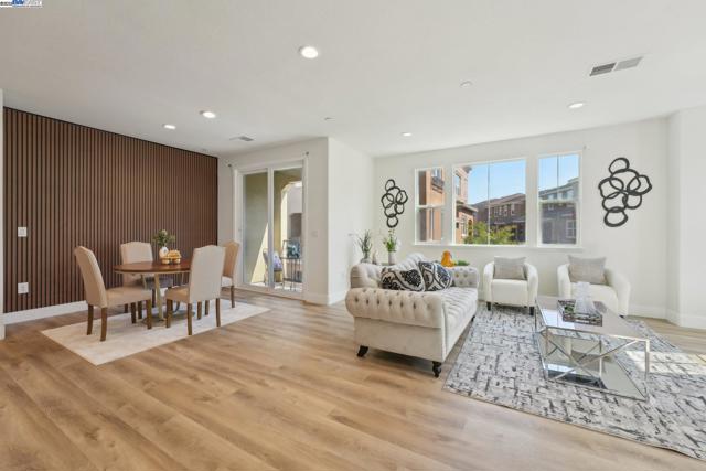 5743 Oceanspray Rd, Newark CA: https://media.crmls.org/mediaz/83d022d6-2c93-42e2-9192-66e78e4927cf.jpg