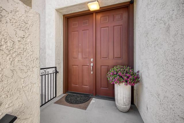 6755 Caminito Del Greco, San Diego CA: https://media.crmls.org/mediaz/83d02871-a5c3-477a-986e-549f44567aac.jpg