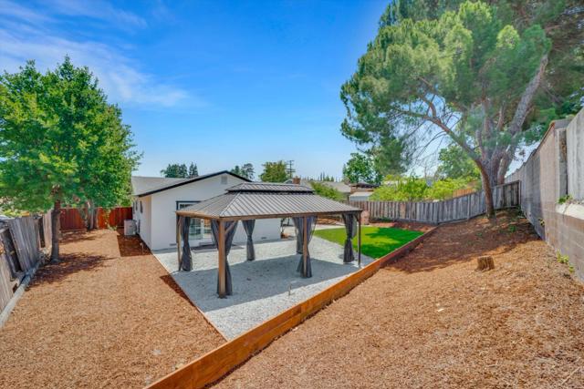 112 Lockwood, Pleasant Hill CA: https://media.crmls.org/mediaz/83d0adb2-803f-4d01-988b-8829fa639272.jpg