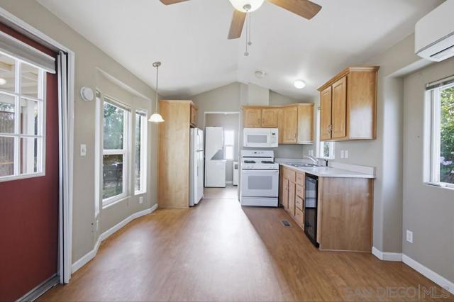 31503 Stardust Lane, Valley Center CA: https://media.crmls.org/mediaz/83d0d7b7-3e25-4fb6-9d02-e38cbfaec7e4.jpg