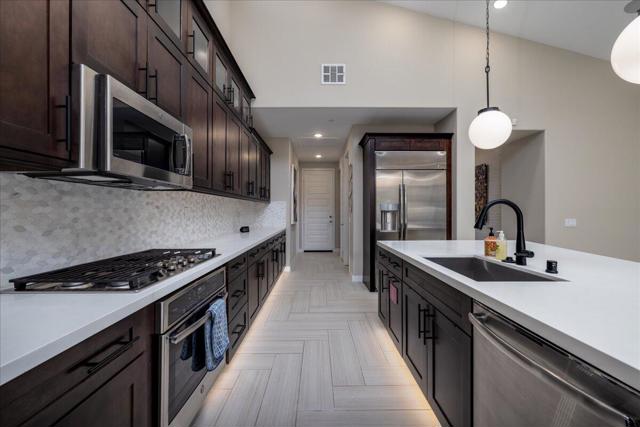 1514 Overpark Lane, Beaumont CA: https://media.crmls.org/mediaz/83d1e148-8f25-4394-b131-ebbcdae6a5c5.jpg