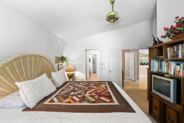 43870 Via Granada, Palm Desert CA: https://media.crmls.org/mediaz/83d1eede-0957-4aec-bb3c-b0d318247ba8.jpg
