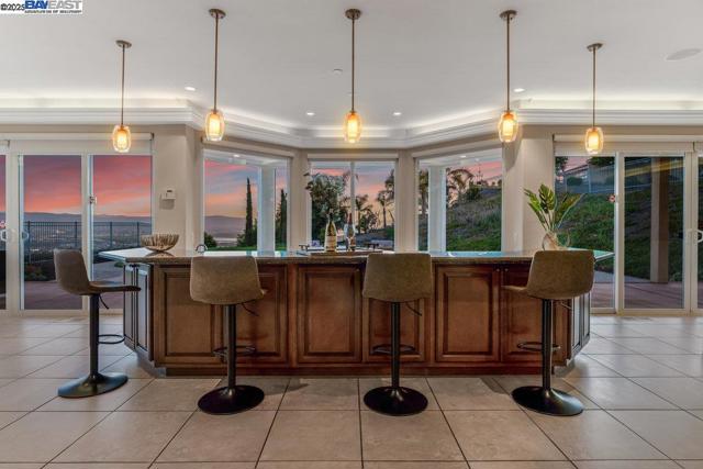 48912 Crown Ridge Cmn, Fremont CA: https://media.crmls.org/mediaz/83d28807-89eb-4c19-996d-7be71e934bb5.jpg