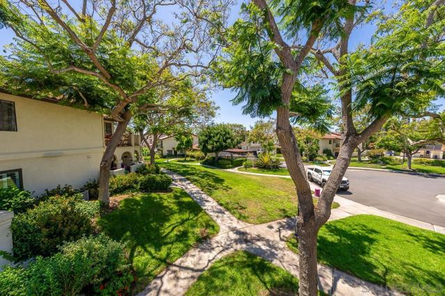 4210 Porte De Palmas, San Diego CA: https://media.crmls.org/mediaz/83d2f753-faf8-414d-bab2-3e29f26e2ce1.jpg