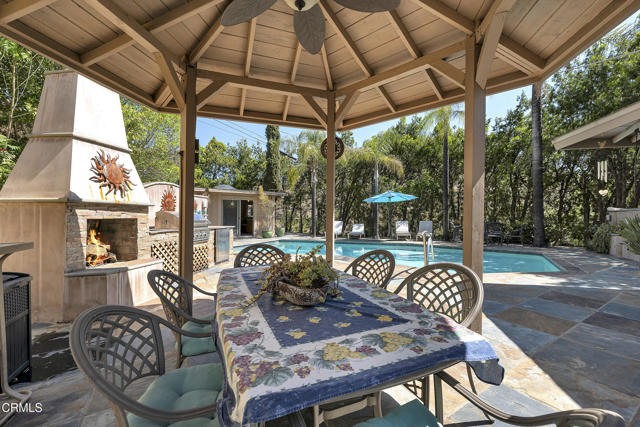 9999 Wornom Avenue, Sunland CA: https://media.crmls.org/mediaz/83d3a0a8-79cc-4bc0-ae24-43234e61ae49.jpg