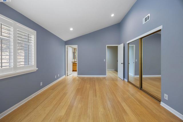 34 Chimney Rock, Oakland CA: https://media.crmls.org/mediaz/83d488b4-47eb-4ddc-8ed1-878fd01dcb8f.jpg