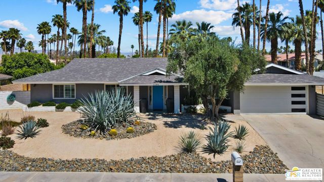 1186 S San Joaquin Drive, Palm Springs CA: https://media.crmls.org/mediaz/83d4da3b-3543-4770-9891-bec2d1f7fe17.jpg