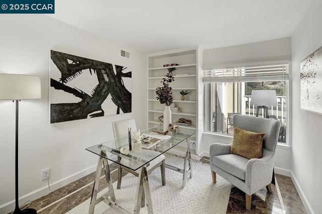 975 Terra California Dr, Walnut Creek CA: https://media.crmls.org/mediaz/83d4dd0e-e1fe-4505-9b49-5209348674e0.jpg