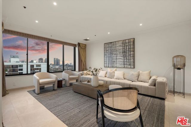 10724 Wilshire Boulevard, Los Angeles CA: https://media.crmls.org/mediaz/83d4ff11-6aa3-47b9-9a10-372f7a18992d.jpg