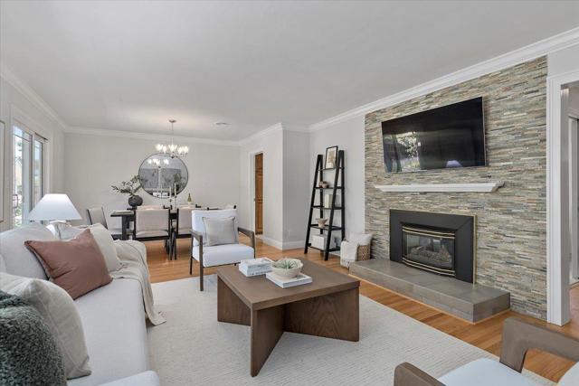 1480 Oakhurst Avenue, Los Altos CA: https://media.crmls.org/mediaz/83d51900-163f-4e8e-9029-67fcbf0c8842.jpg