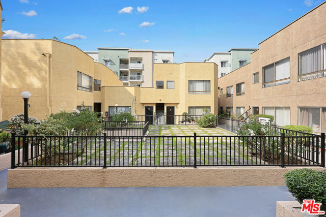 Image 9 of 24 For 1818 Vassar Street