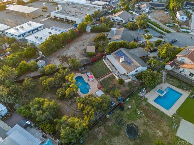 1315 Hermana Court, Vista CA: https://media.crmls.org/mediaz/83d5ef4e-c52d-48a7-8789-4414de363924.jpg